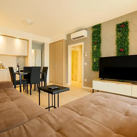 Waterfront Nomad Luxury Hotel 4*