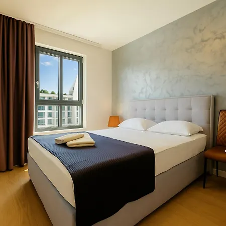 Hotel Waterfront Nomad Luxury
