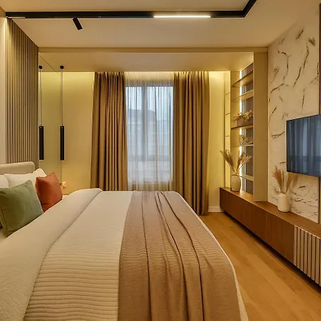 Waterfront Nomad Luxury 4*