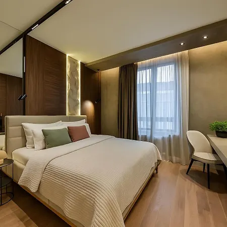 Waterfront Nomad Luxury