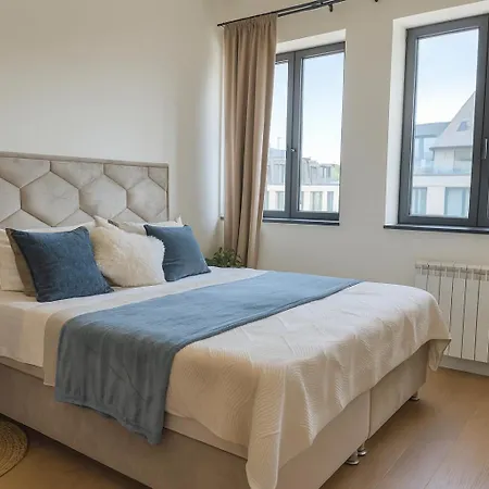Waterfront Nomad Luxury 4* Belgrád
